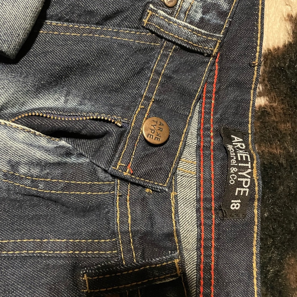 Boys size 18